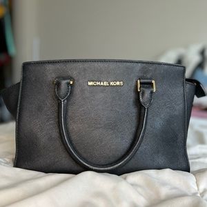 Michael kors black leather purse
